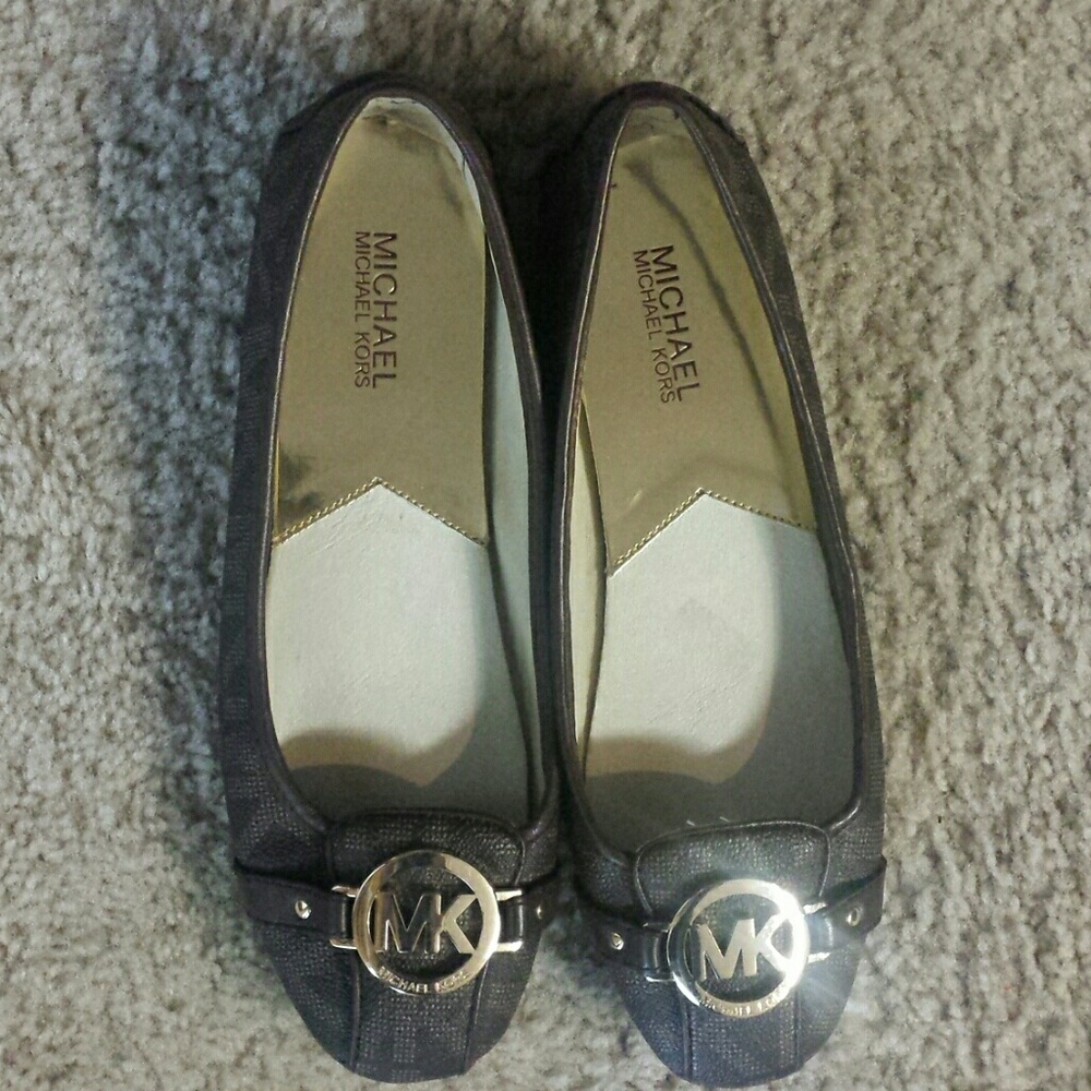 (NWOT)Michael Kors Brown Signature Fulton Shoes